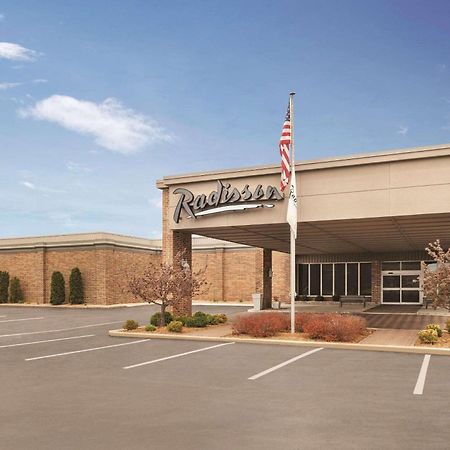Radisson Hotel And Conference Center Fond Du Lac Exterior foto